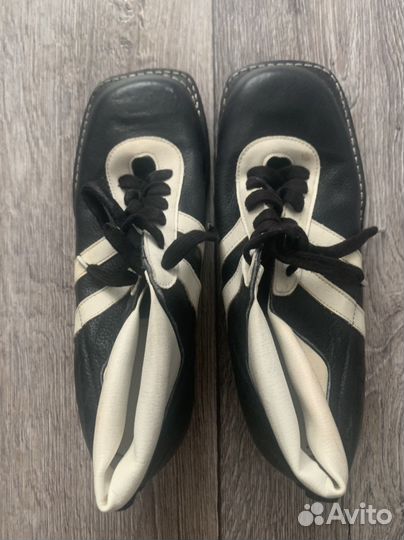 Лыжные ботинки