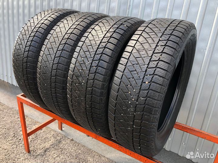 Continental ContiVikingContact 6 215/60 R17