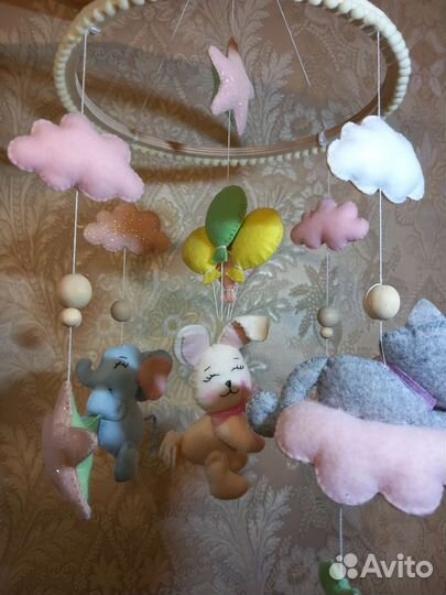 Мобиль в кроватку из фетра новый 