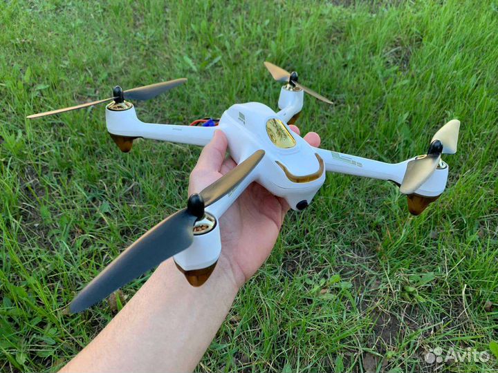Квадрокоптер hubsan h501s