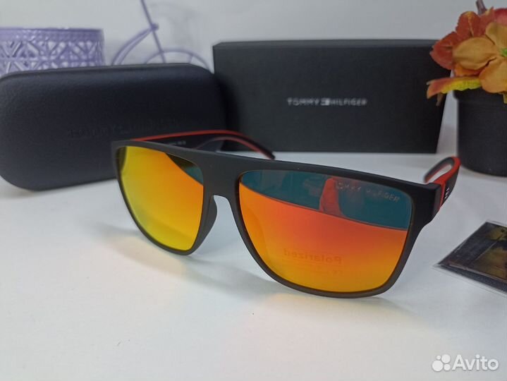 Солнцезащитные очки мужские Tommy Hilfiger 0157
