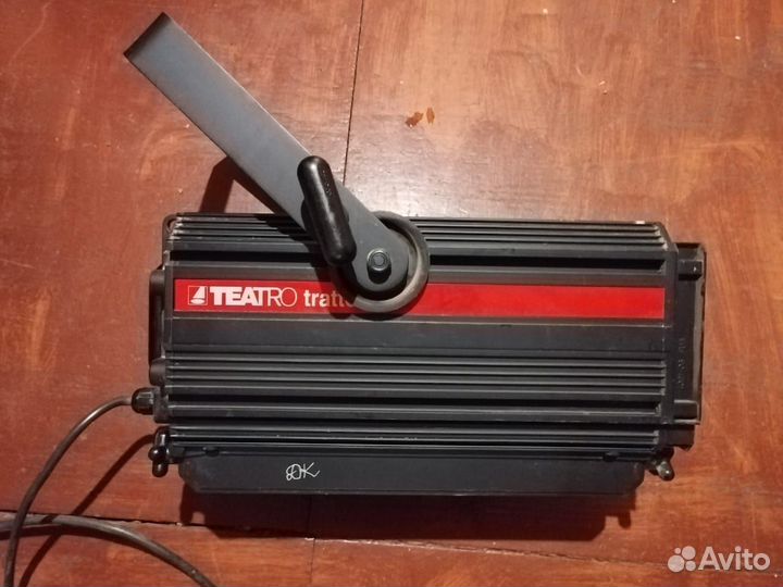 Прожектор театральный Coemar tratto 2 PC 1000W