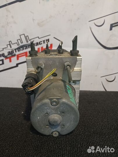 Блок ABS toyota avensis ADT251 AZT250 AZT250W AZT251 AZT251W ZZT250 ZZT251 2WD 4405005062 XA5623