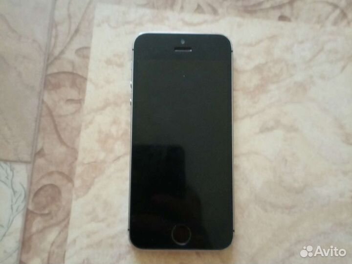 Телефон iPhone 5s