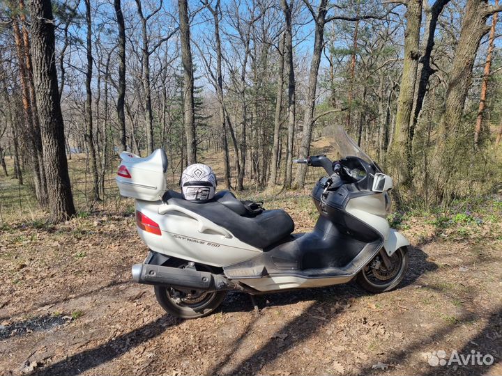 Suzuki skywave 650