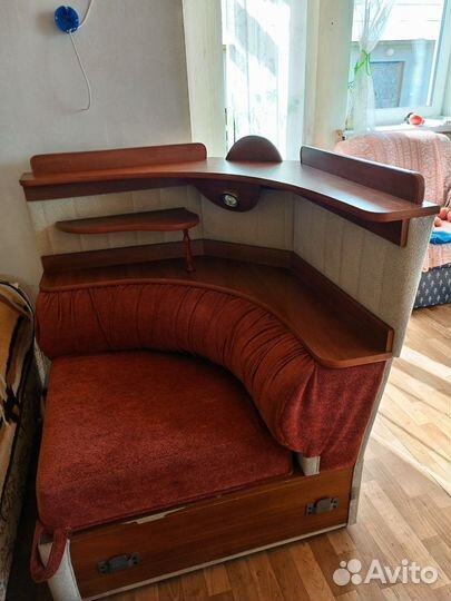 Угловой диван бу