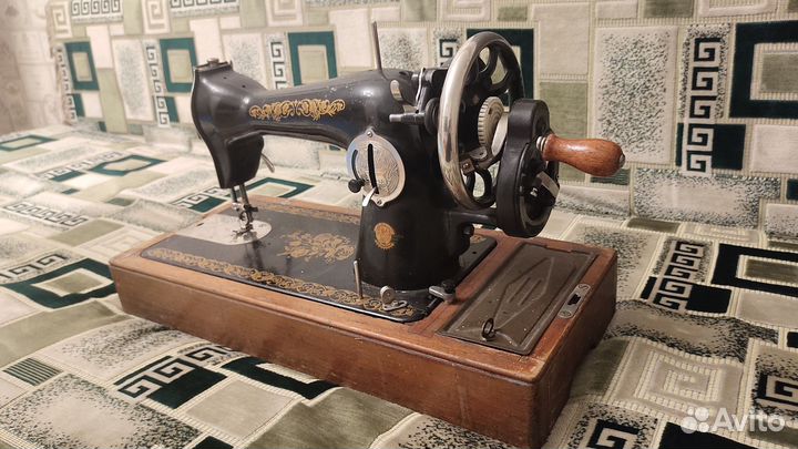Швейная машинка ручная СССР