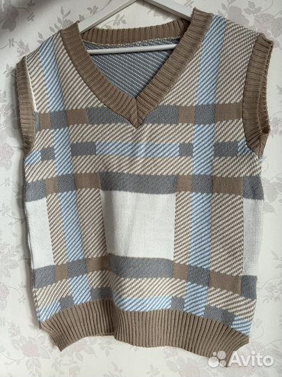 Жилет женский вязаный оверсайз