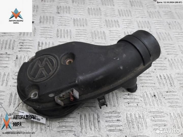 Воздуховод Volkswagen Golf 3 1993 032129654