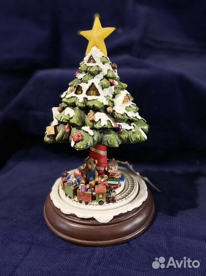 Новогодняя композиция музыкальная,елка,дед мороз