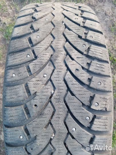 Pirelli Ice 215/65 R16