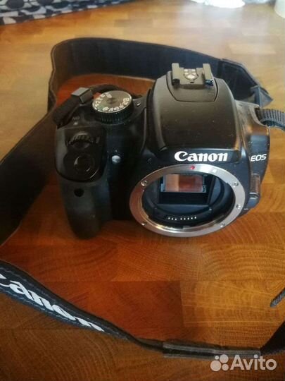 Зеркальный фотоаппарат Canon 400D