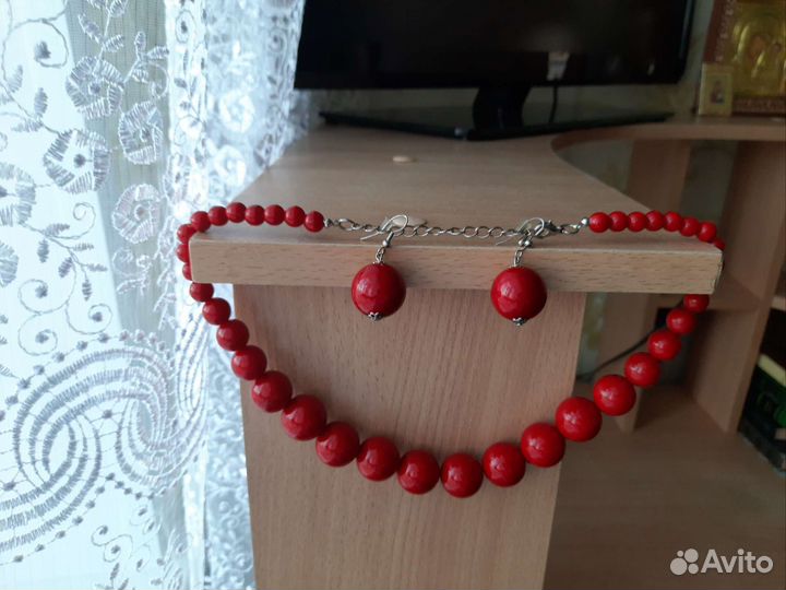 Комплект. Бусы и серьги