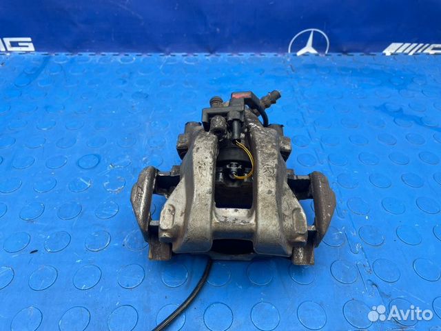 Суппорт задний правый Mercedes E300 W211 272.943