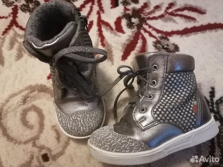 Ботинки демисезонные для девочки 24 размер