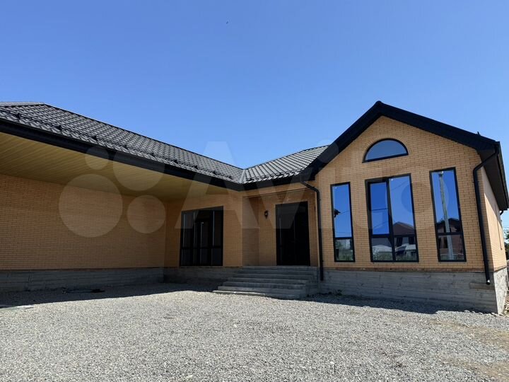 Дом 180 м² на участке 6 сот.