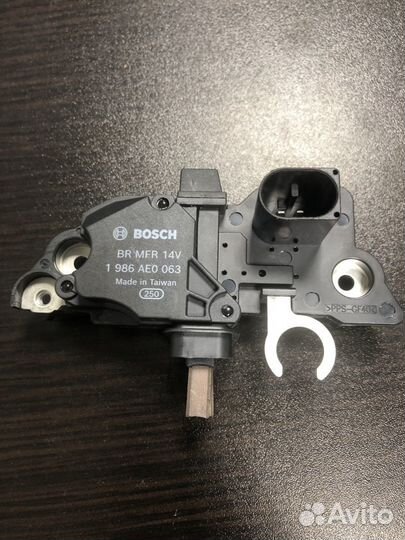 1 986 AE0 063 реле-регулятор генератора Audi A