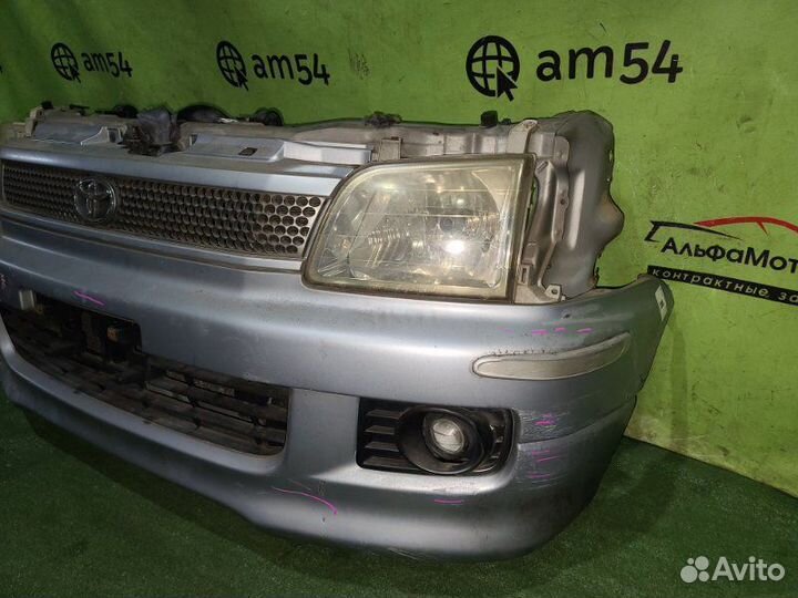 Nose-cut Toyota Noah SR40