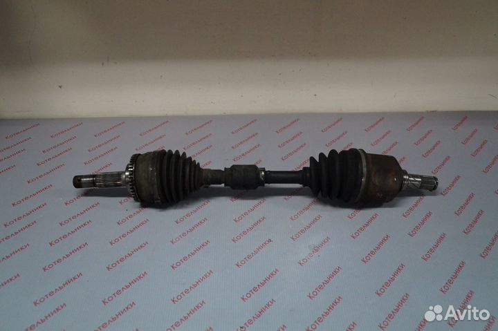 Nissan 39101-AU310 Вал приводной левый