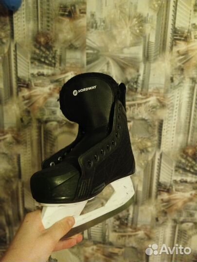 Коньки хоккейные