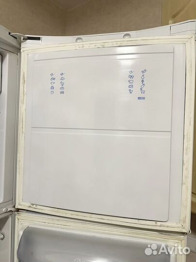 Холодильник на запчасти indesit