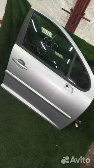 Дверь передняя правая в сборе передняя правая