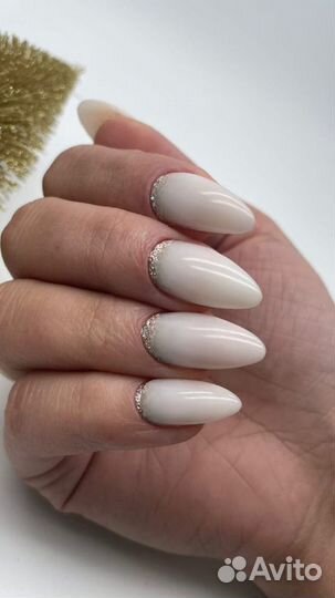Маникюр с покрытием гель-лаком