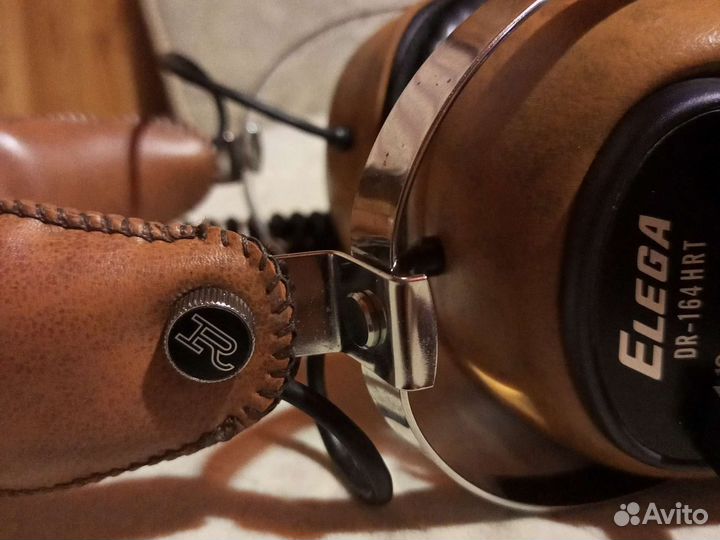 Студийные наушники elega