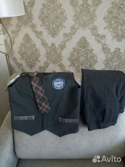 Брюки и жилет школьные на мальчика