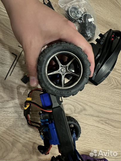 Машинка Traxxas E-revo 1/16