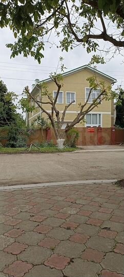 Коттедж 370 м² на участке 10 сот.