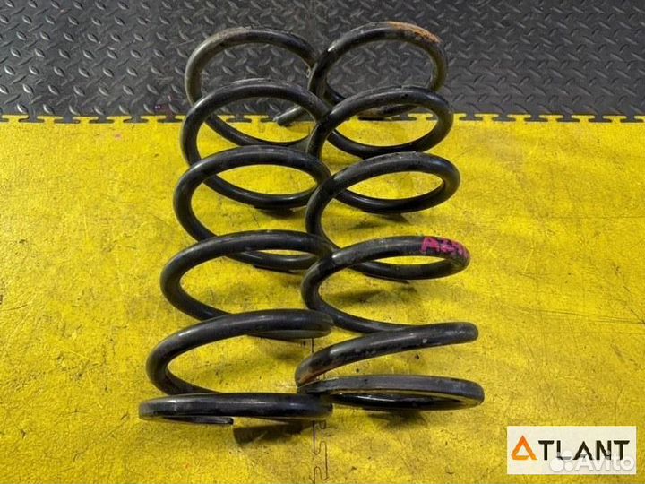 Пружина задняя toyota voxy