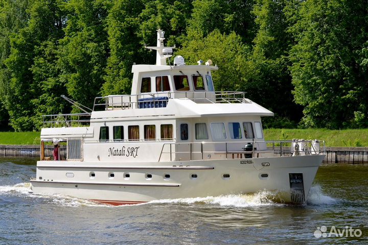 Моторная яхта 