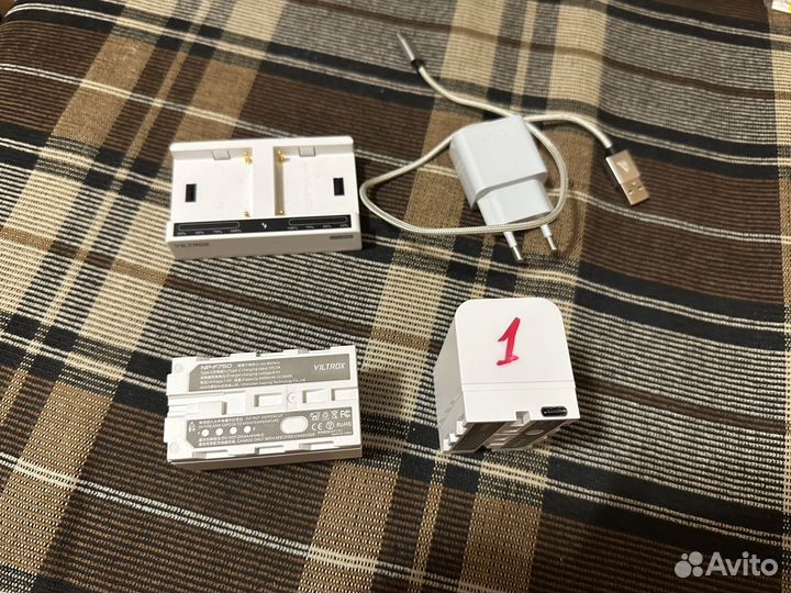 Комплект батарей NP-F750 от Viltrox