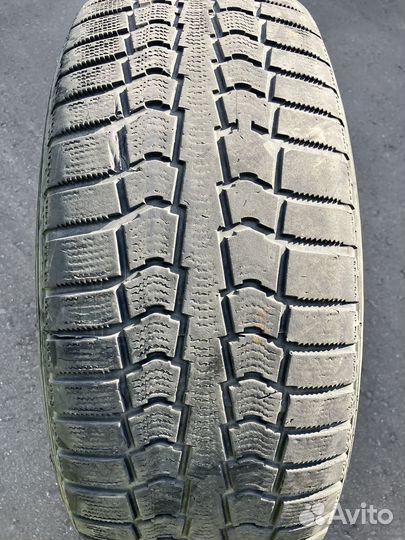 Pirelli Winter Ice Control 215/55 R17 94