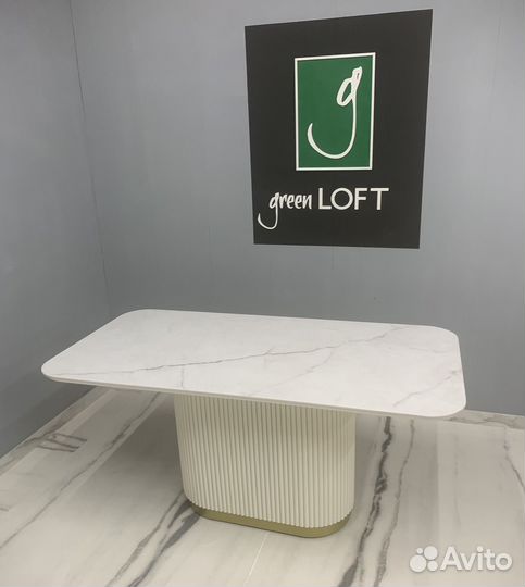 Стол из керамогранита