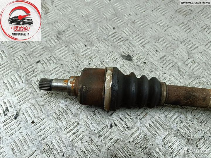 Полуось передняя левая б/у Peugeot 307 9642599980
