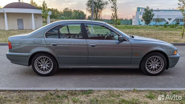 BMW 5 серия 2.2 МТ, 2001, 307 500 км