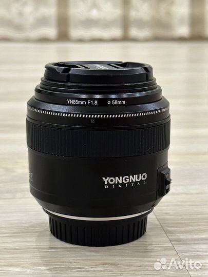 Объектив yongnuo
