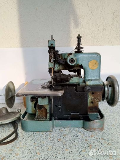 Оверлок для швейной машины