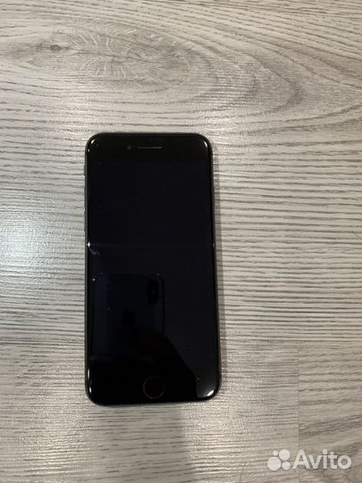 iPhone 8, 64 ГБ