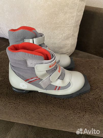 Лыжные ботинки