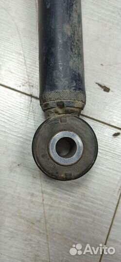 Амортизатор стойка зад Renault duster