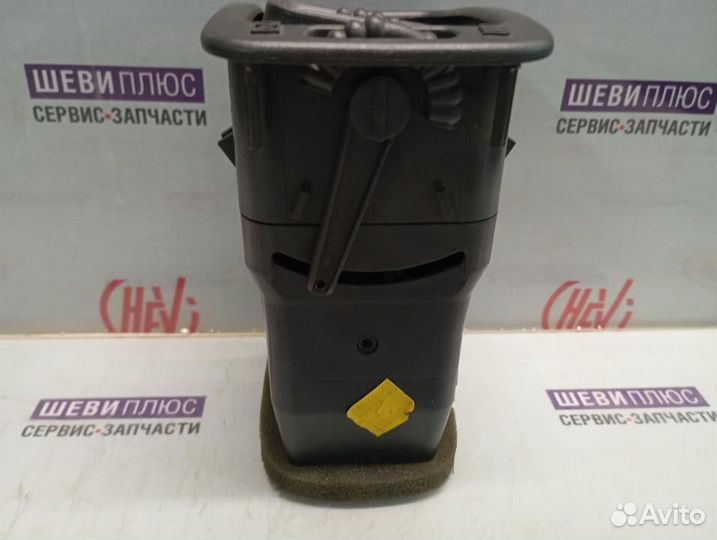 Дефлектор торпеды правый правый Cadillac Escalade