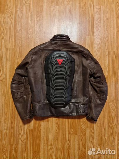 Кожаная мотокуртка Dainese