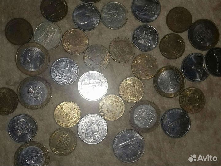 Юбилейные монеты