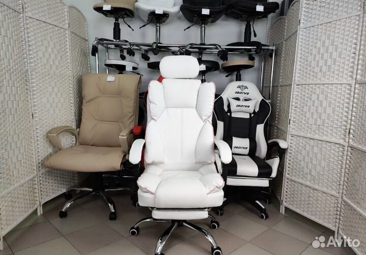 Кресло с подножкой