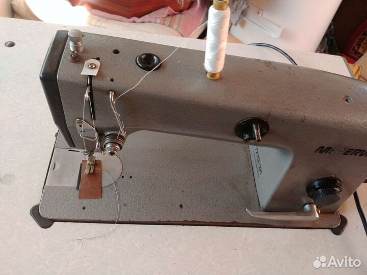 Швейная машина minerva