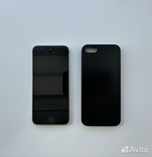 iPhone SE, 32 ГБ