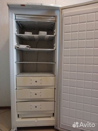 Бирюса морозильная камера